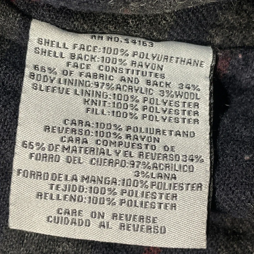 Levis command attention